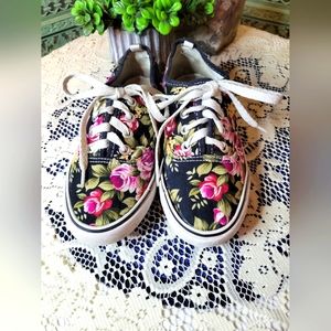 Epicstep | Girl's Floral Lace Up Sneaker | Size 2